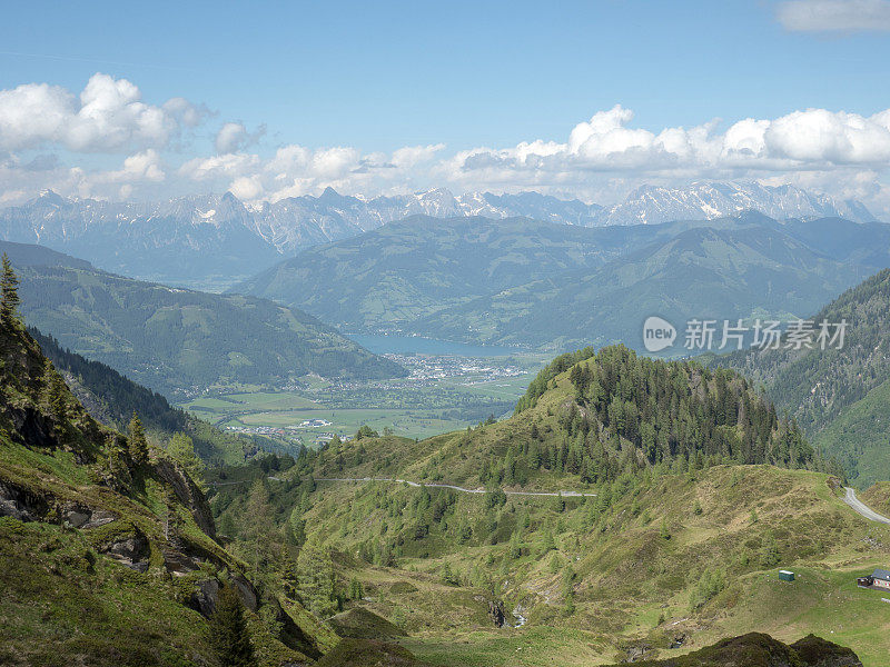 来自奥地利基茨施泰因霍恩的泽勒·西(Zeller See)和斯坦内斯·米尔(Steinernes Meer)